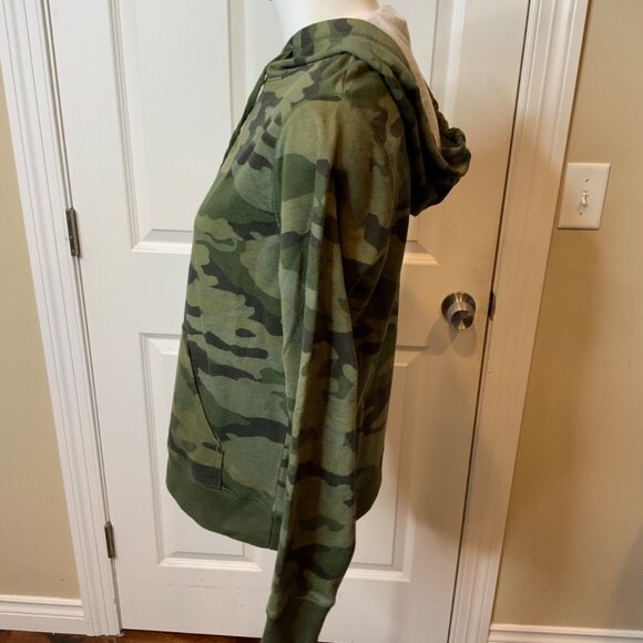 J.Crew Green Camo Long Sleeve Hoodie Sweatshirt, Size Medium - Picture 3 of 5